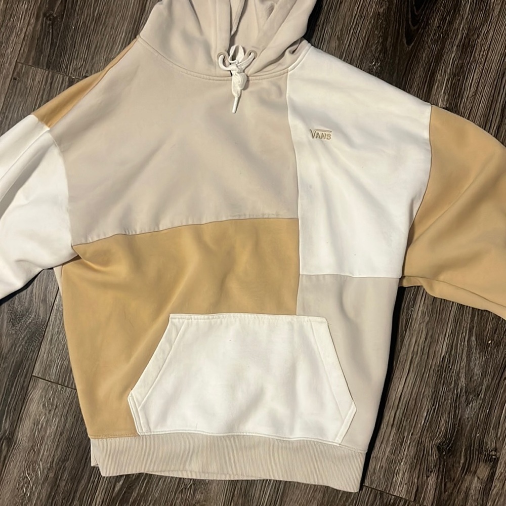 Vans Women’s Hoodie, Size small but more of a oversized look!